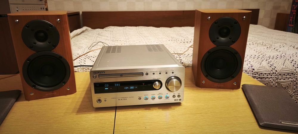 KENWOOD  R - K701  компактна Hi-Fi Stereo система с говорители
