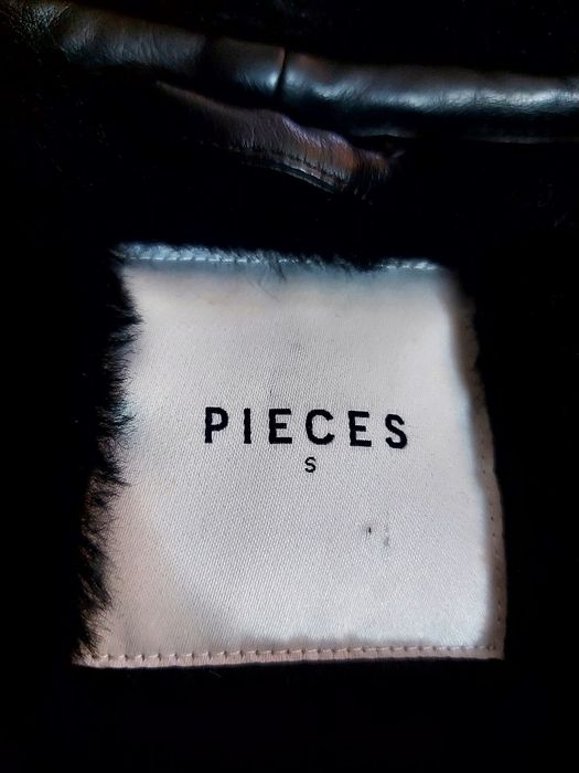 Уникално палто на марката PIECES