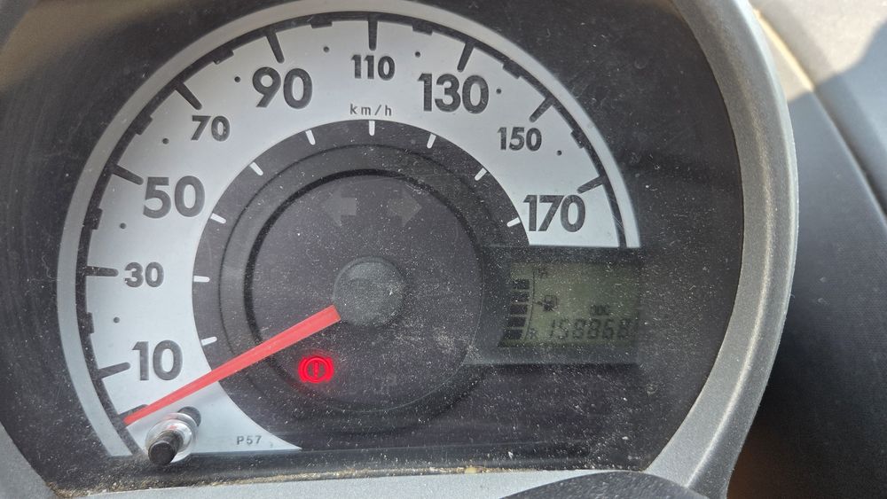 Peugeot 107 2013 benzină, 800 € — imagine 5