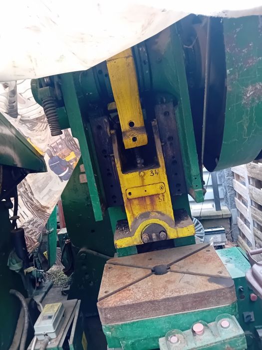 Vand pachete stante matrite diferite dimensiuni