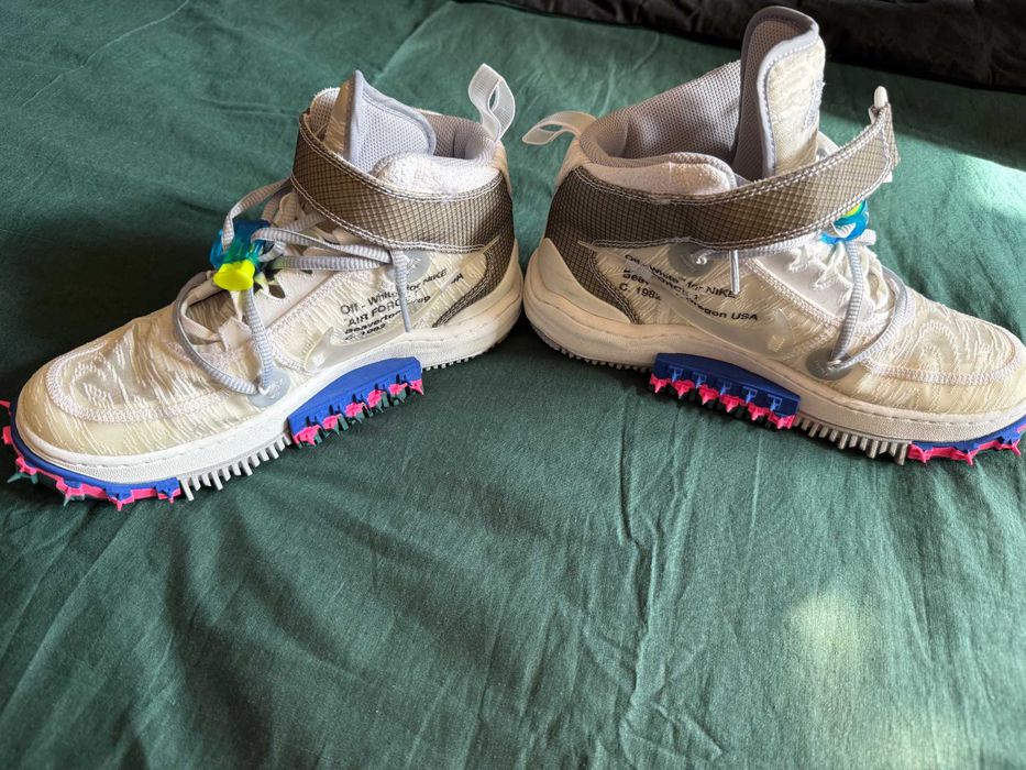 Adidasi Nike editie limitata