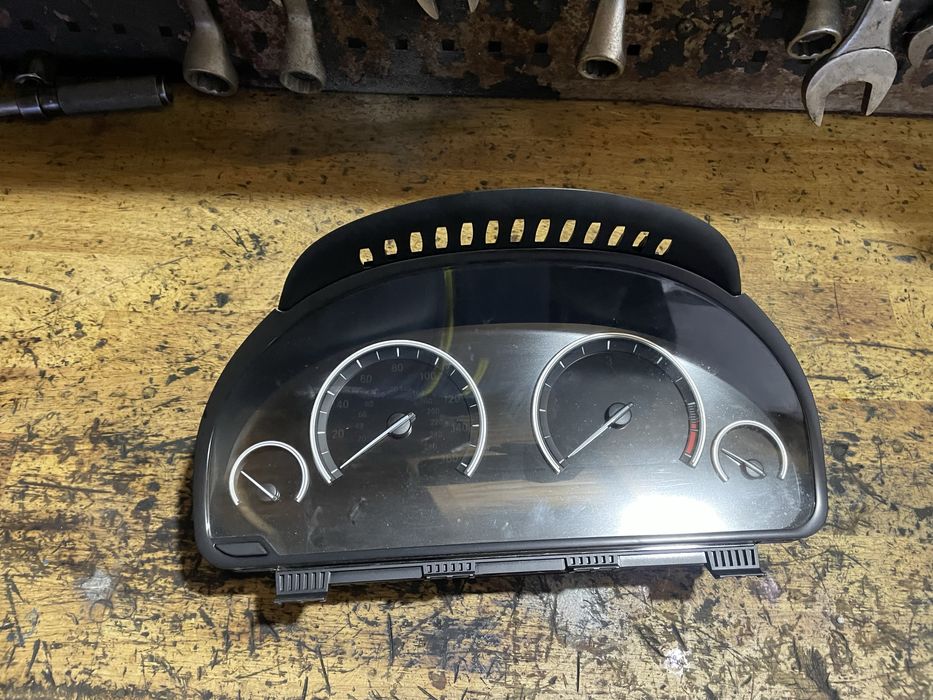 Ceasuri bord bmw f 6wa