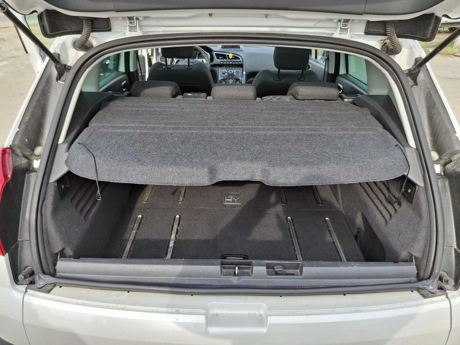 Dezmembrez Peugeot 3008 Hybrid 4x4 2.0 HDI RHC 200 cai an 2012