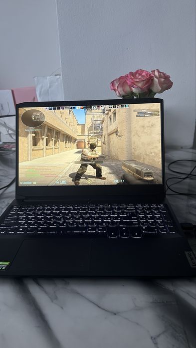 Срочно продаю игровой ноутбук