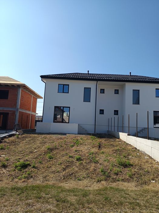 De vânzare duplex Ipotești 137000 euro