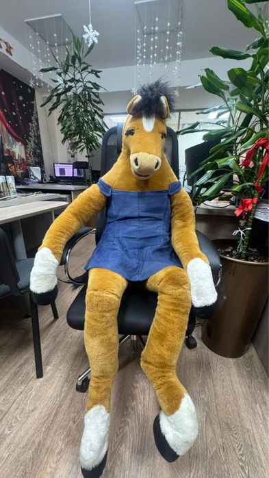 Плюшевая игрушка лошадь