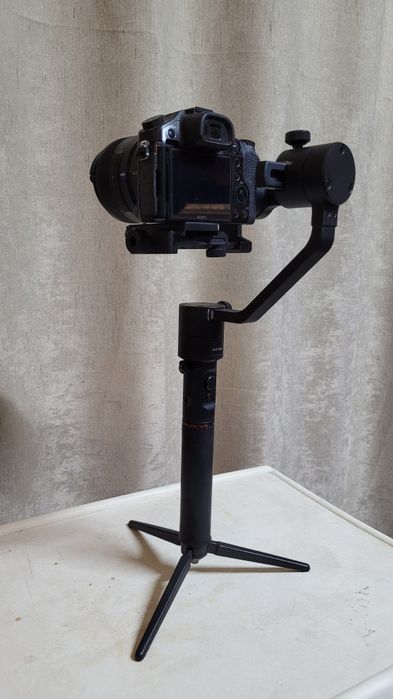 Стабилизатор для камерыMoza Air Cross