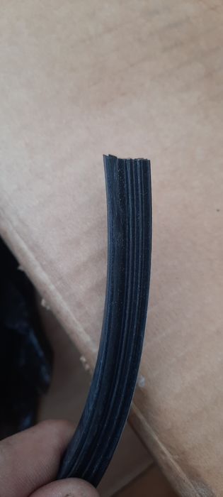 Резиновый Уплотнитель для пластиковых окон и дверей