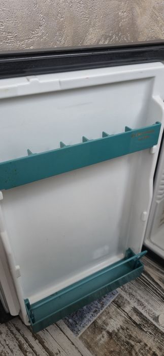 Мини бар малък хладилник electrolux