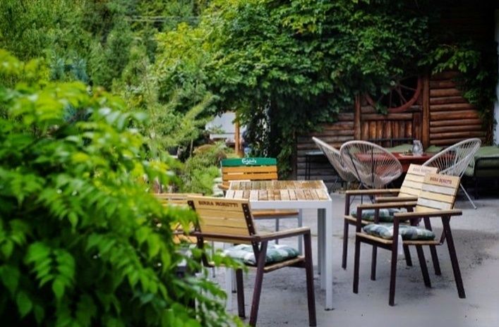 Închiriez vila de Paște