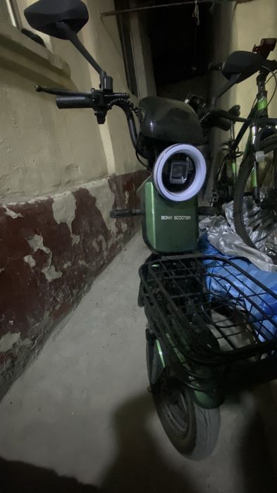 Bonvi scooter sotiladi srochna
