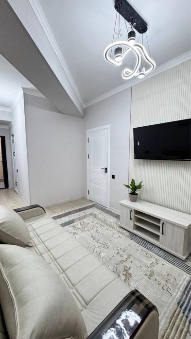 Продаётся 2-комнатная квартира с новым ремонтом в ЖК Asia House