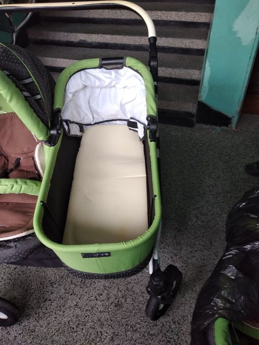 Количка за близнаци