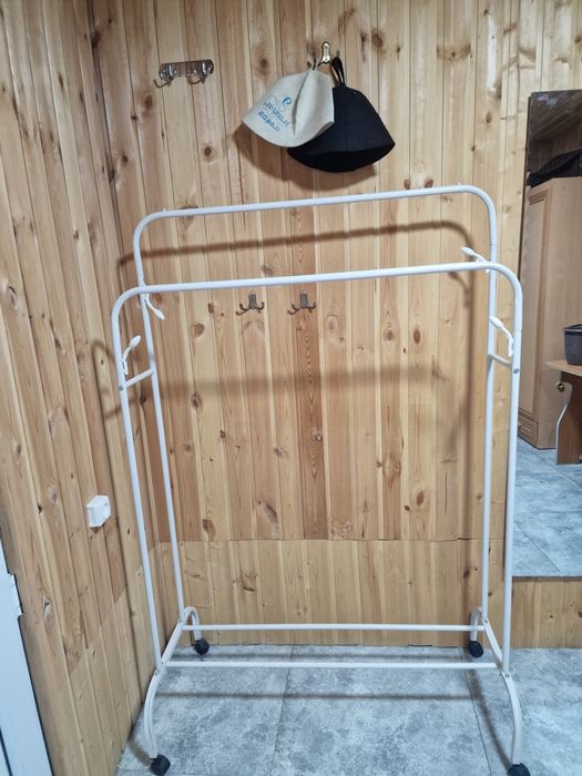 Продам напольную вешалку