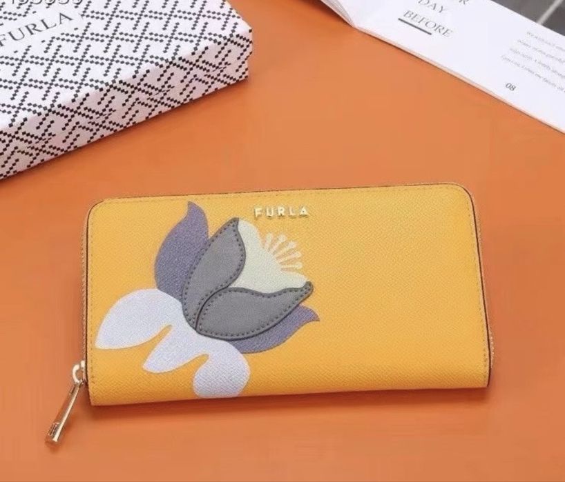 Дамски портфейл Furla