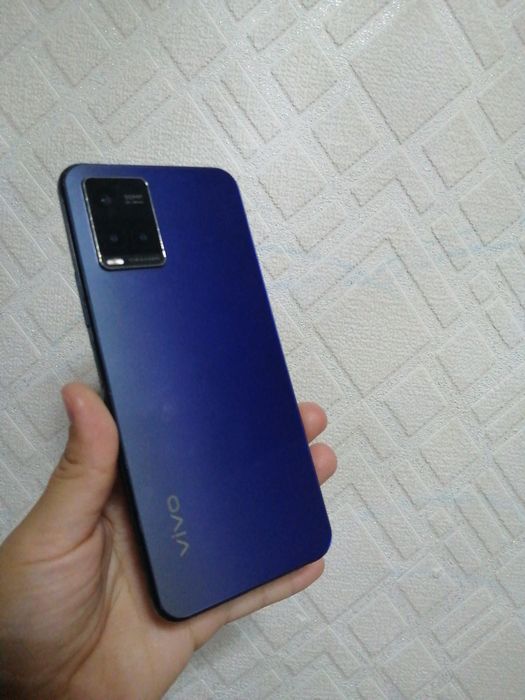 Продам телефон Vivo y21s в хорошем состоянии