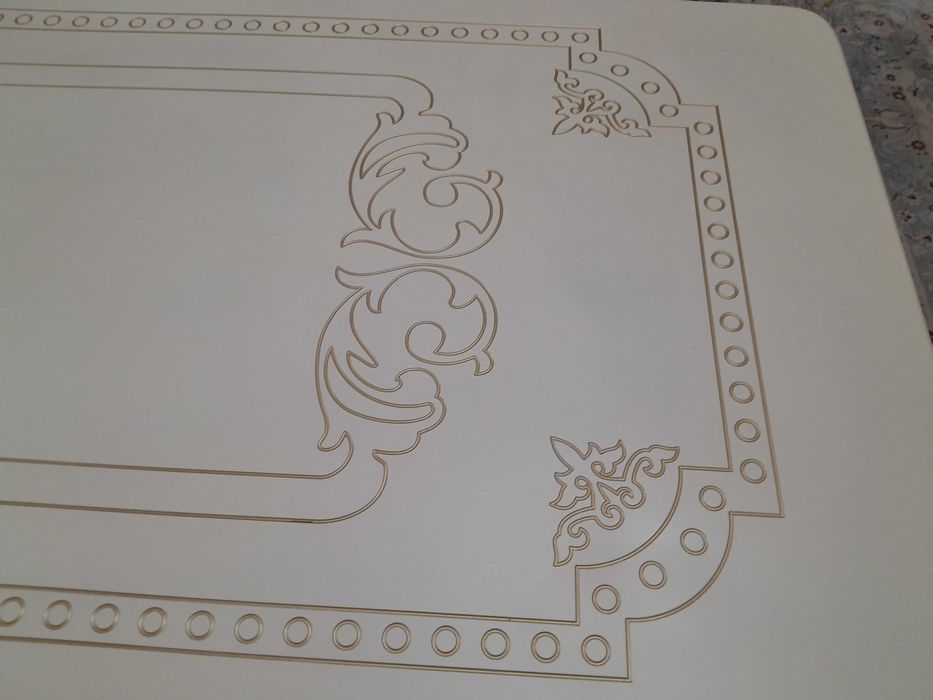 Стол сатылады қонақ бөлмеге