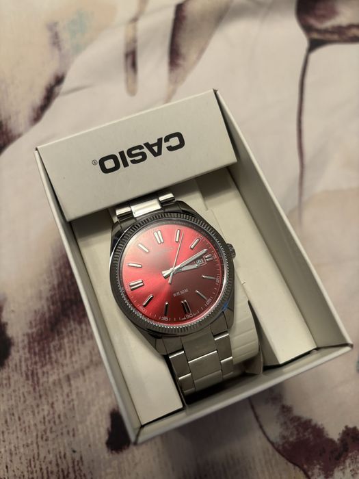 Vand ceas Casio.