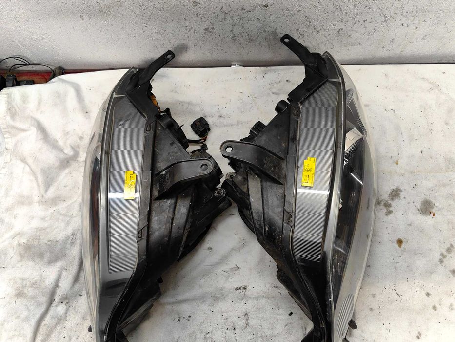 Оригинални фарове Мазда 2  Mazda 2