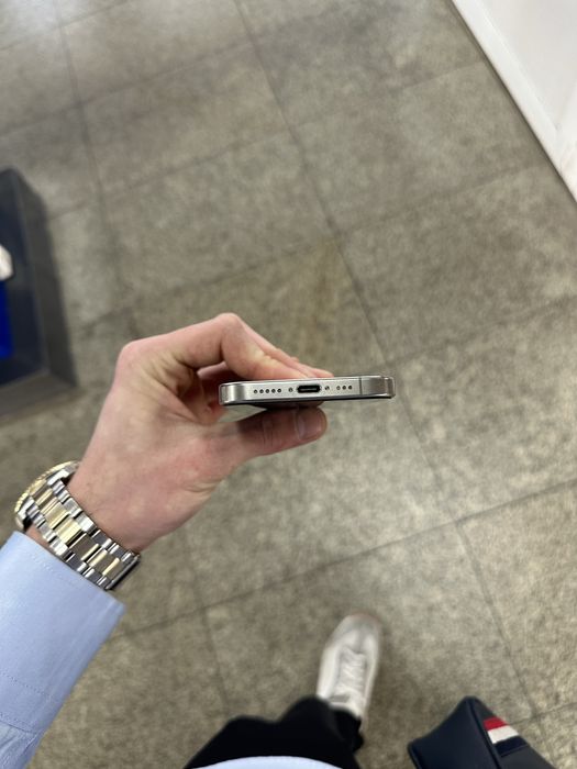 Iphone 15pro 256 86%