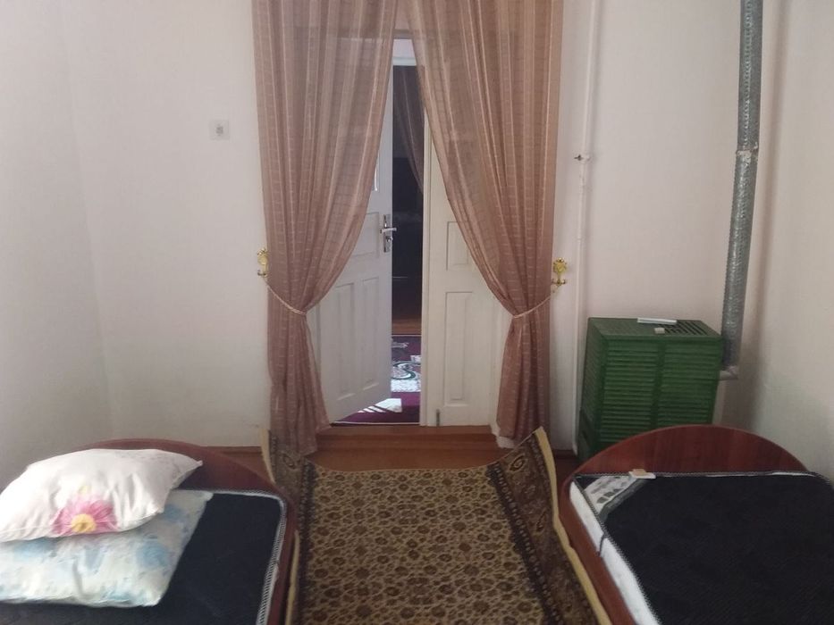 2 sotoqli hovli sotiladi