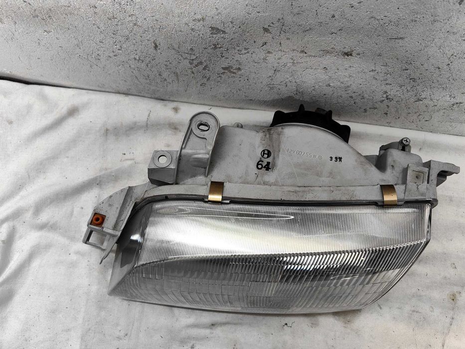 Оригинален НОВ фар Сузуки Suzuki Swift