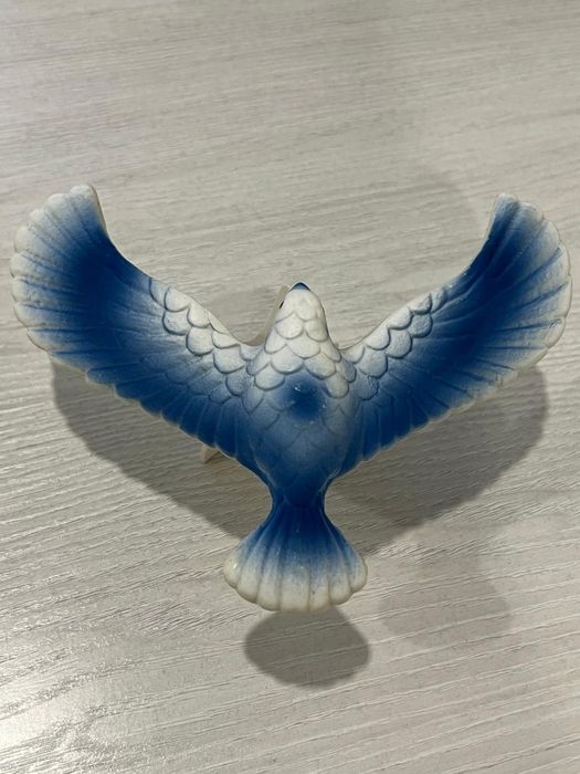 Продам статуэтку " Орел"