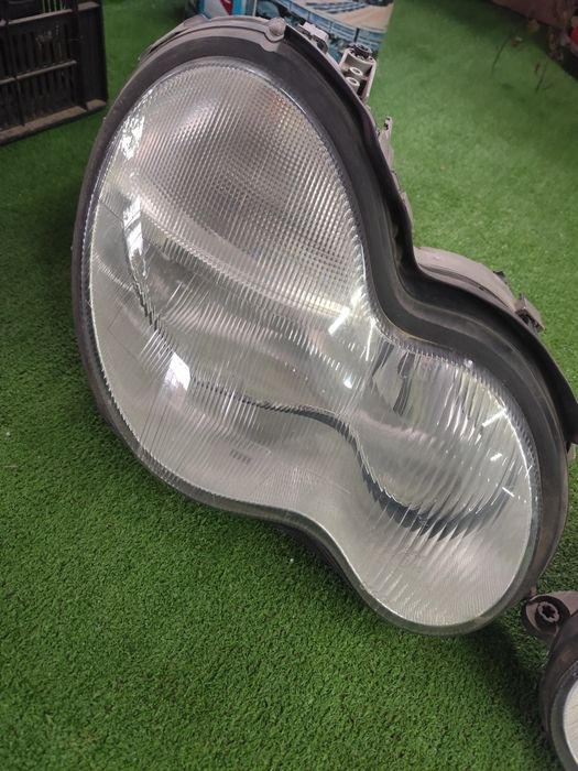 Farurii Mercedes C classe w203 2000/2007