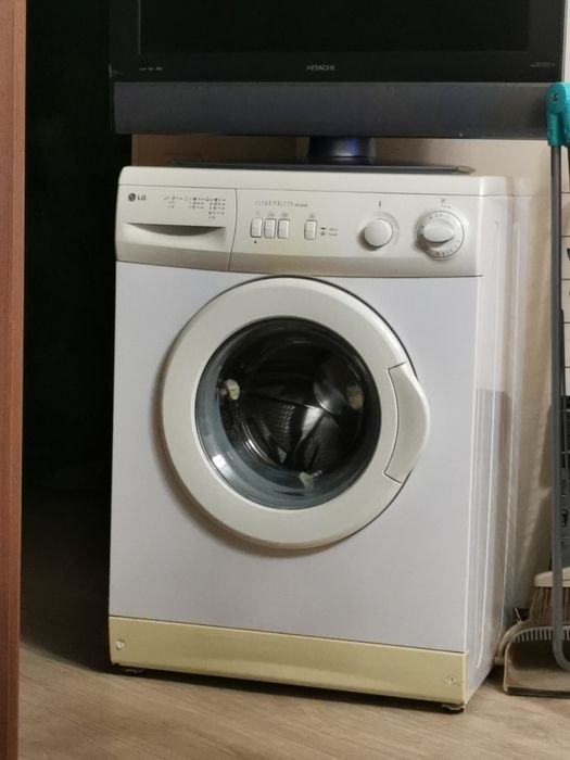 Продам стиральную машину