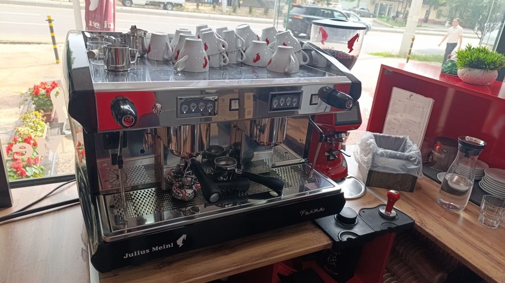 Ремонт кофемашины от компании Julius Meinl