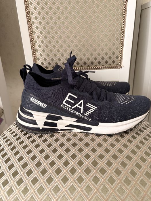 EA7 кроссовки. Armani