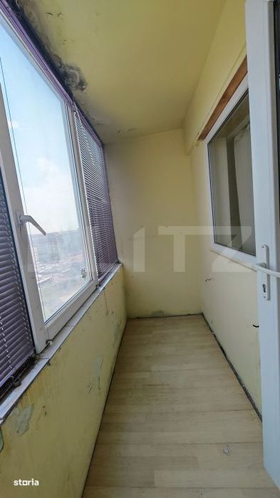 Apartament cu 3 camere,decomandat, zona Nufarul