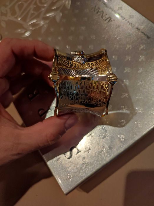 Златна дамска гривна Версаче .23,88гр