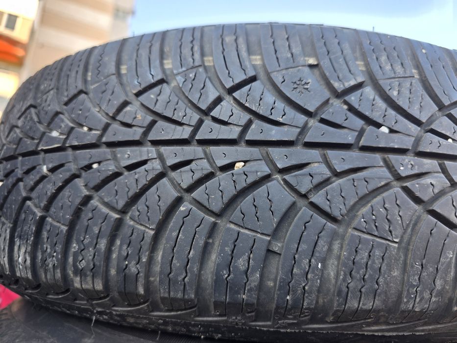 4бр Зимни гуми 165 65 15 - Goodyear