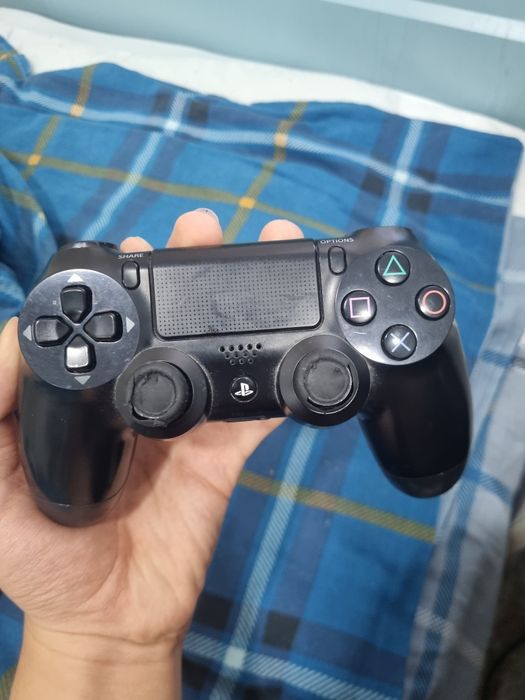 Геймпад DualShock 4 оригинал