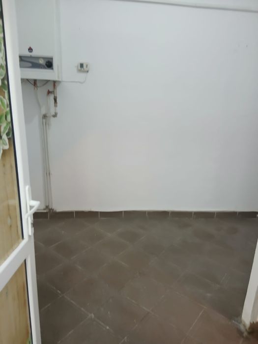 Inchiriez sp comercial 39 mp prin destinatie Bulevardu Alexandru cel B