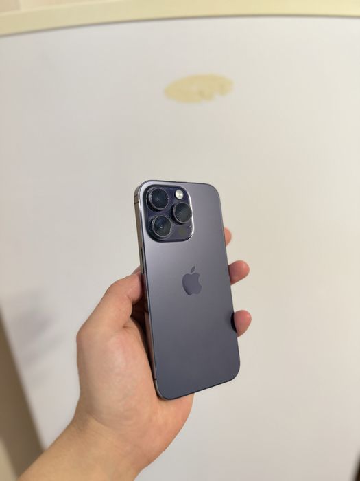 Срочно продам iPhone 14 pro