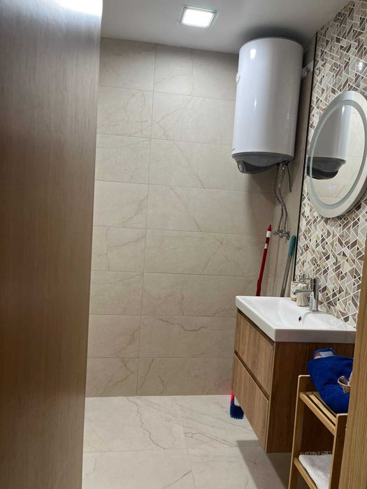 Дава се под наем Тристаен апартамент в София, Зона Б-18 - 99 кв.м за 918 € - Снимка #9