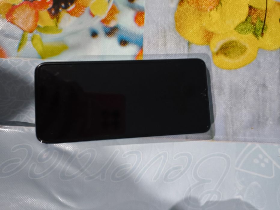 Продам оппа телефон в хорошем состояний