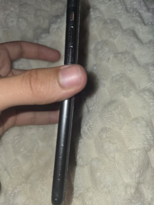 Iphone 11 pentru  piese