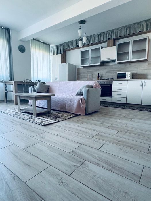 de inchiriat 3 camere ared uta