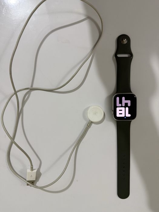 apple watch se 44мм