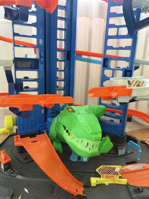 Детский гараж игрушечный Hot Wheels оригинал