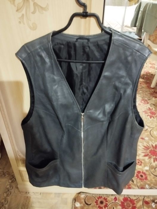 Желетка кожаная женская 54р