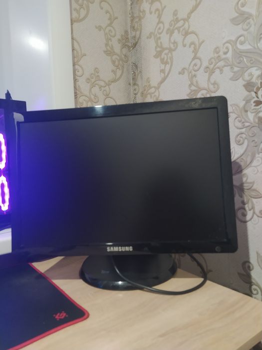 Продам монитор .