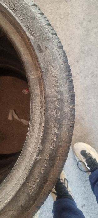 Летник шины 235/45/18