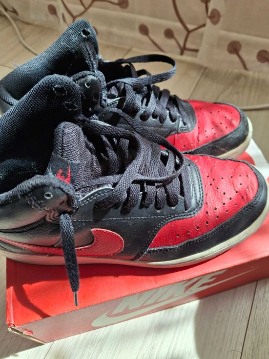 Nike юношески маратонки носени. 40 номер.