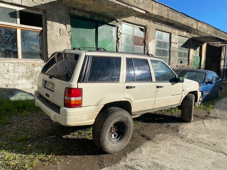 Dezmembrez jeep zj