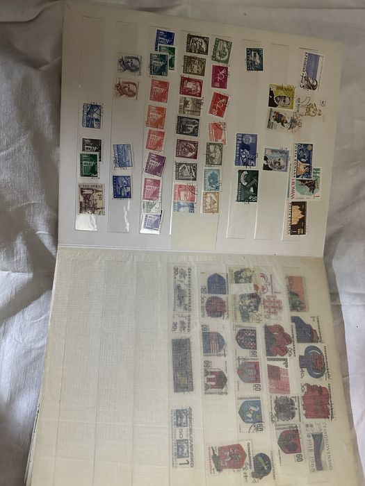 Придаются почтовые марки