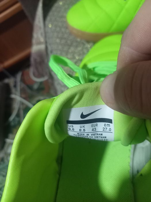 Спортивные кеды компании Nike